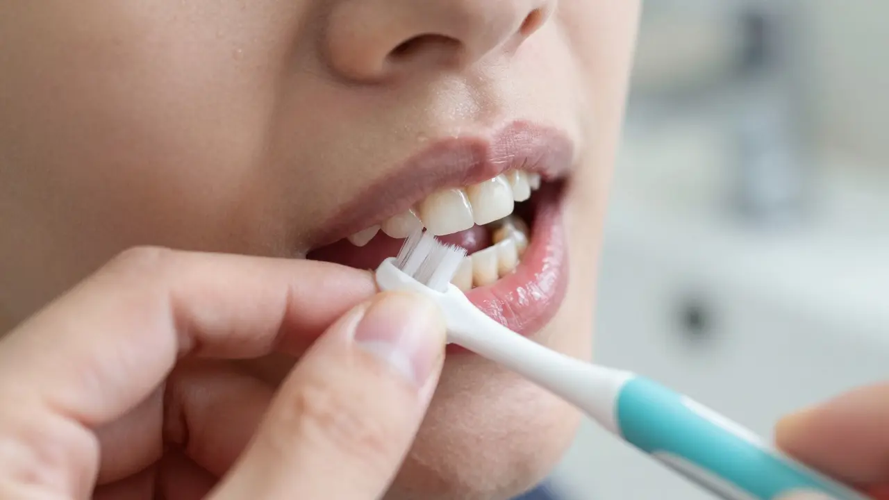 Jak vybrat správnou velikost mezizubních kartáčků pro efektivní čištění