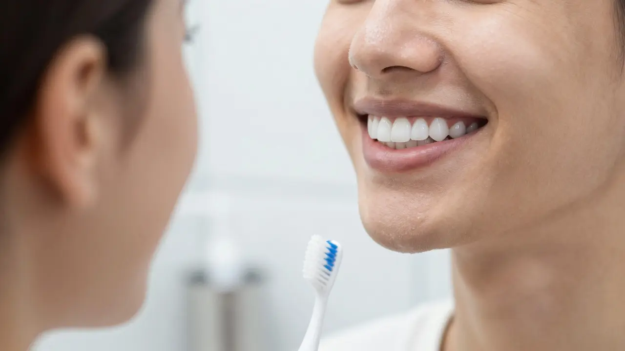 Jak dlouho vydrží bělení zubů Pure Whitening? Skutečná trvanlivost a tipy na prodloužení efektu